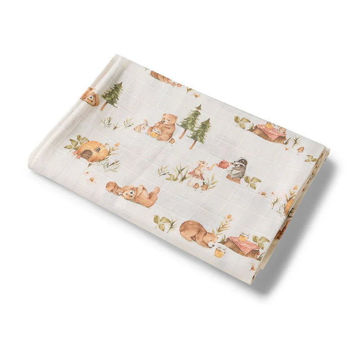 GOTS-certified muslin blanket in bear-themed print