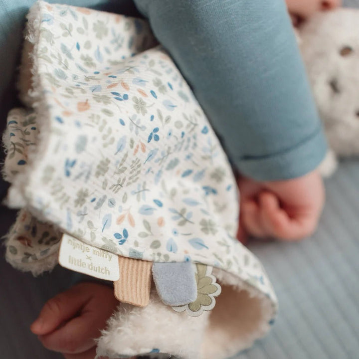 Close up of Miffy x Little Dutch Lucky Leaves Cuddle Cloth