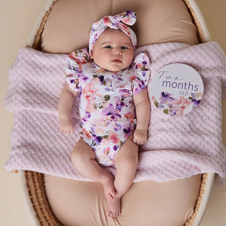 Organic cotton baby bodysuit with frilled sleeves – Blushing Beauty

