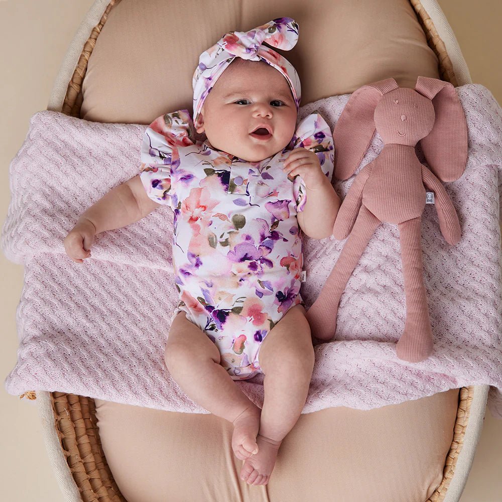 Snuggle Hunny Blushing Beauty short-sleeved organic bodysuit