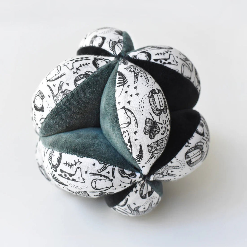 Wee Gallery clutch ball